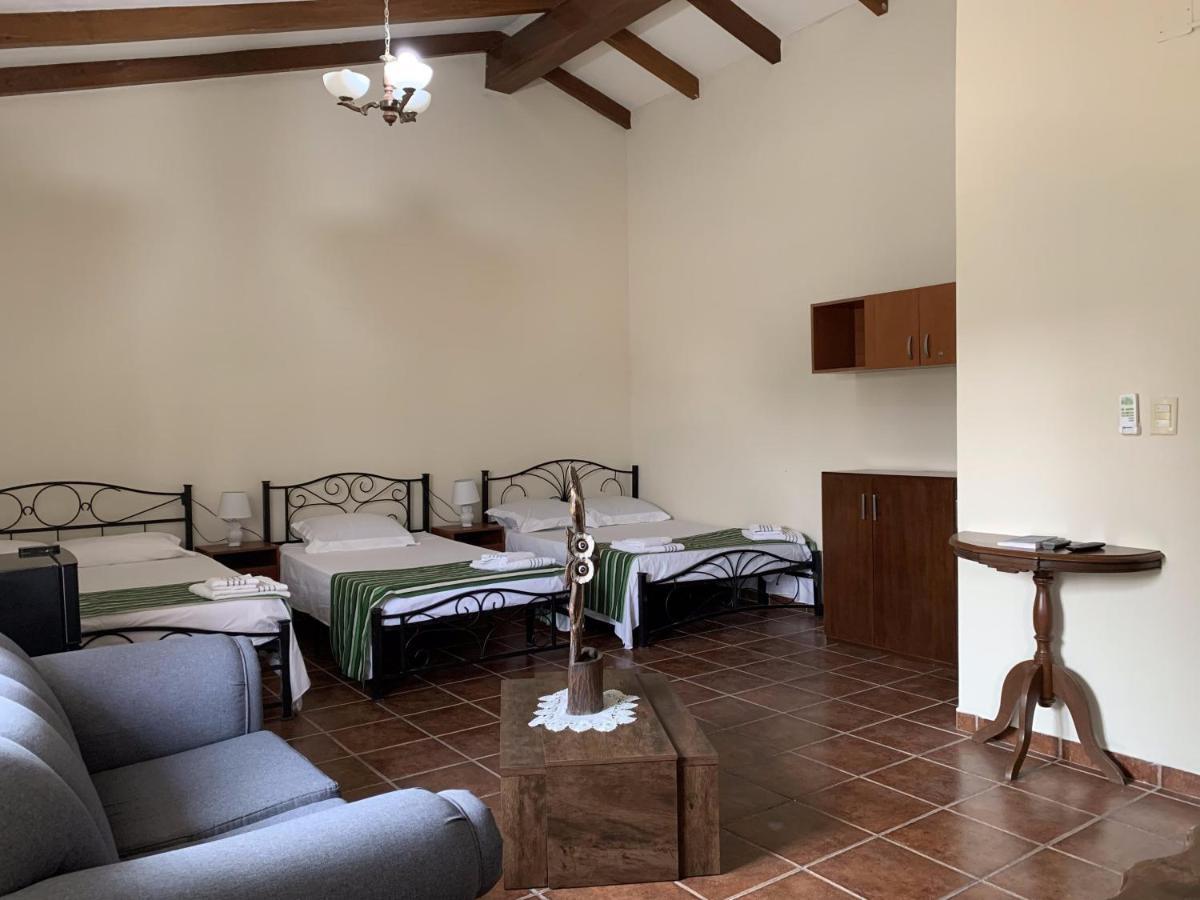Lili'S Hostel Santa Cruz de la Sierra Kültér fotó